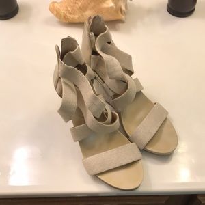 BCBG Generation cream colored platform sandals